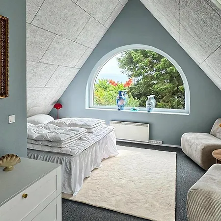 Holiday home 2 Bedroom Gorgeous In V